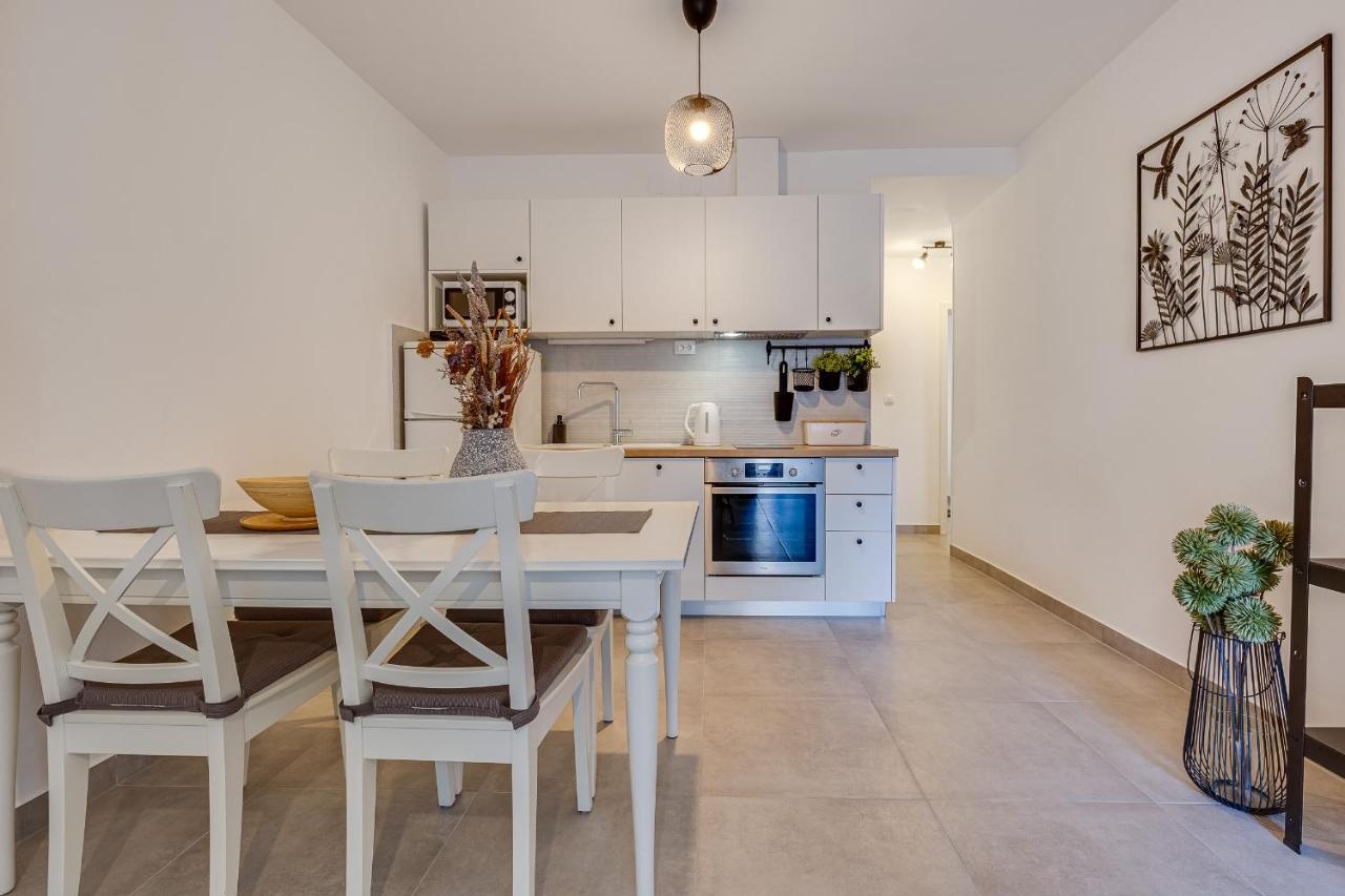 Apartments Juraj เพทรอซาเน ภายนอก รูปภาพ