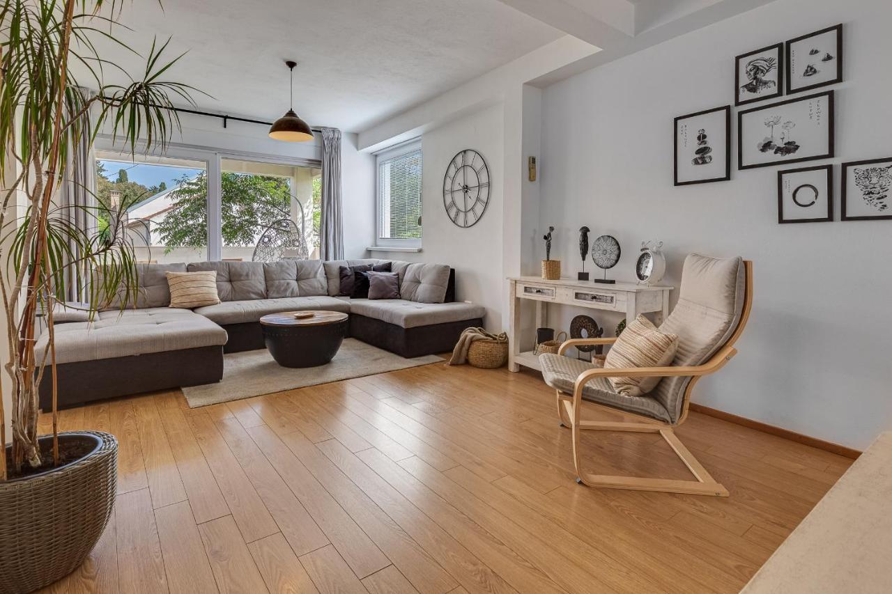 Apartments Juraj เพทรอซาเน ภายนอก รูปภาพ