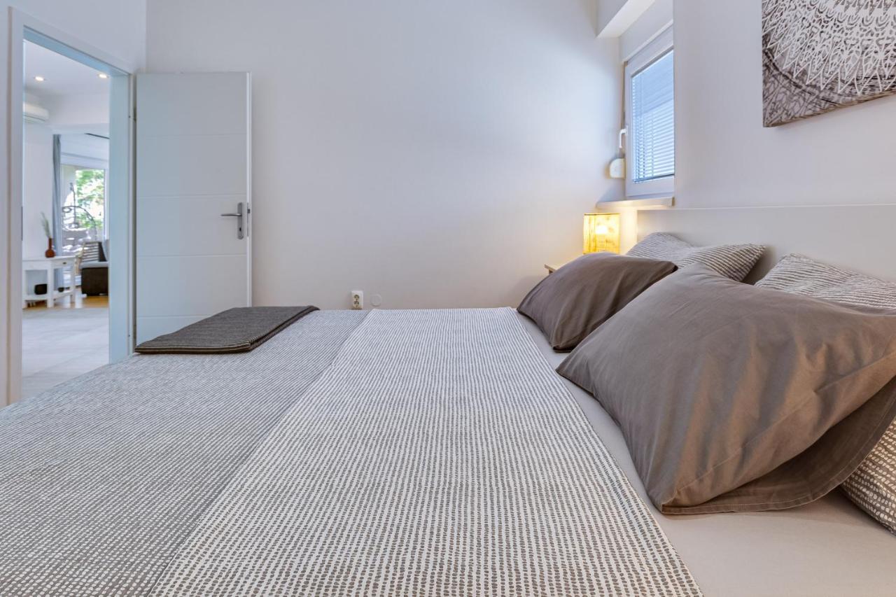 Apartments Juraj เพทรอซาเน ภายนอก รูปภาพ
