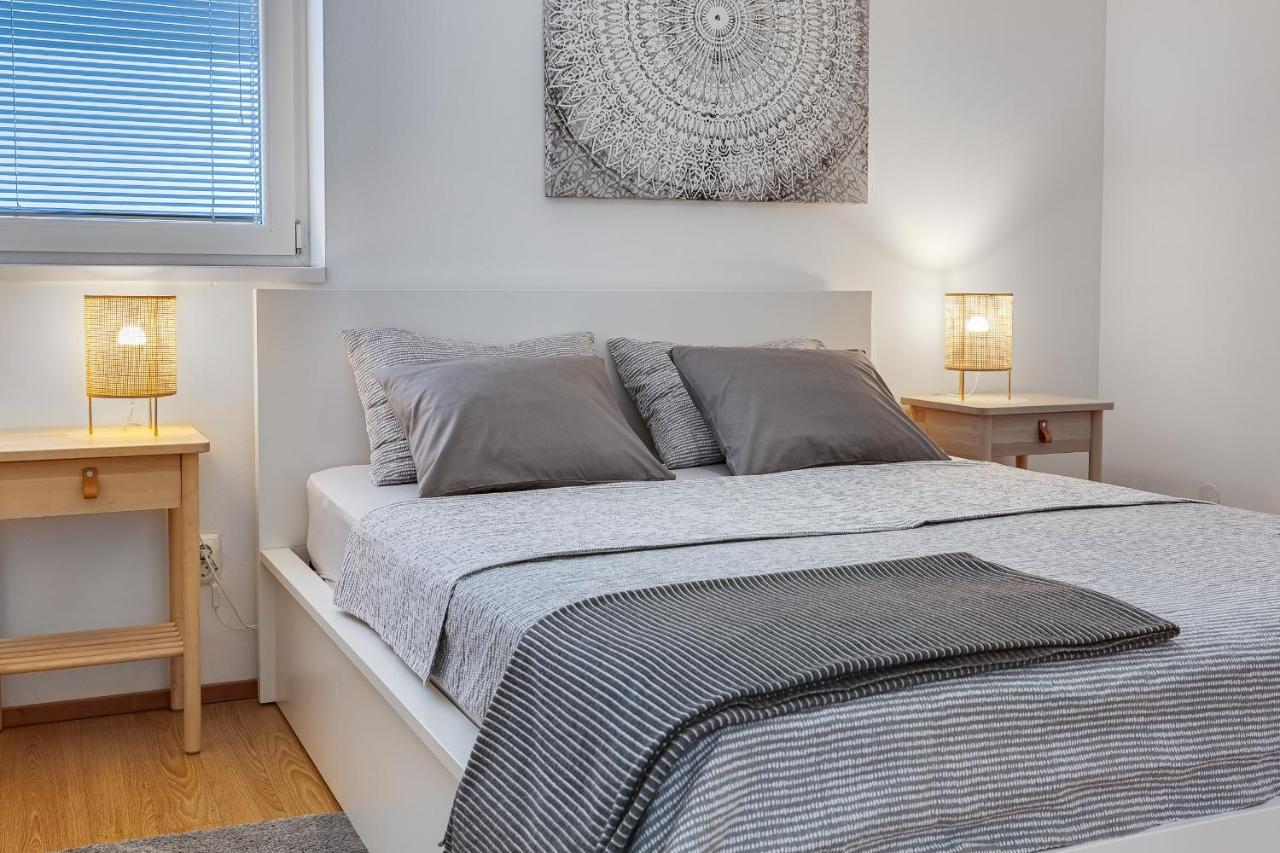 Apartments Juraj เพทรอซาเน ภายนอก รูปภาพ