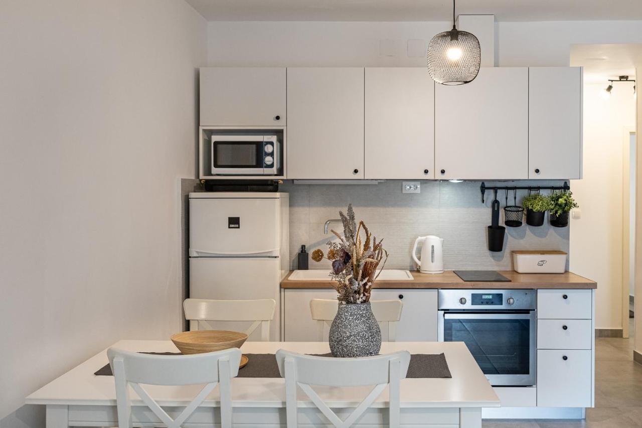 Apartments Juraj เพทรอซาเน ภายนอก รูปภาพ