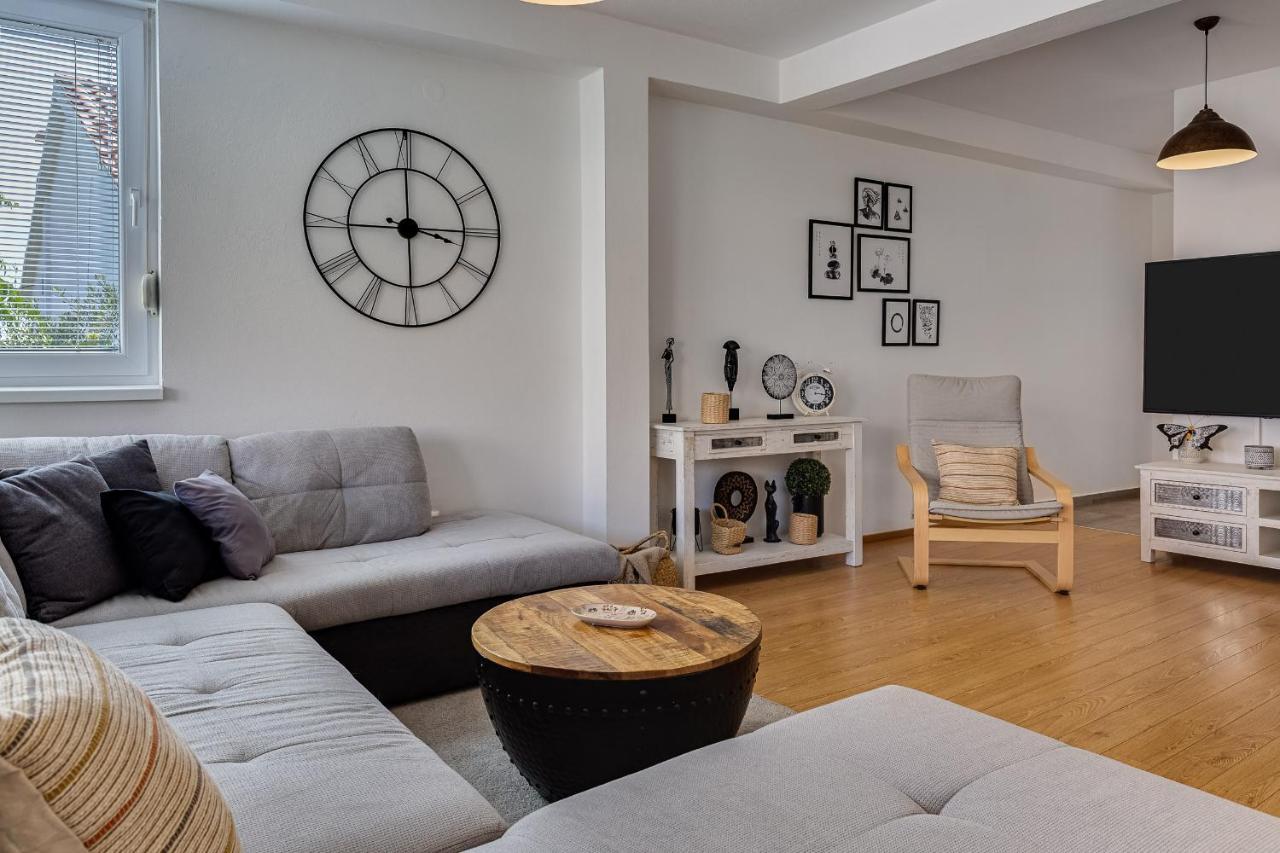 Apartments Juraj เพทรอซาเน ภายนอก รูปภาพ
